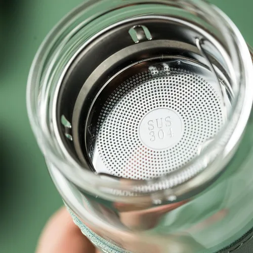 Vista 7 de Botella de Té de Vidrio de 16 oz Botella para Beber con Funda Antideslizante, e Infusor de Té de Acero Inoxidable, Tapa a Prueba de Fugas, Botella
