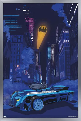 Vista 11 de Trends International DC Comics Batman - Póster de pared con señal de murciélago en el horizonte, 22.4 pulgadas de largo x 14.7 W, versión enmarcada