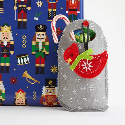 Vista 6 de Cardinal Ornament - Bolsas de fieltro de Navidad – Juego de 5 bolsas de regalo para niños, fiestas de vacaciones, decoración de profesores