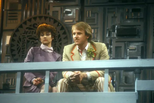 Vista 6 de Doctor Who - Fünfter Doktor - Vier vor Zwölf