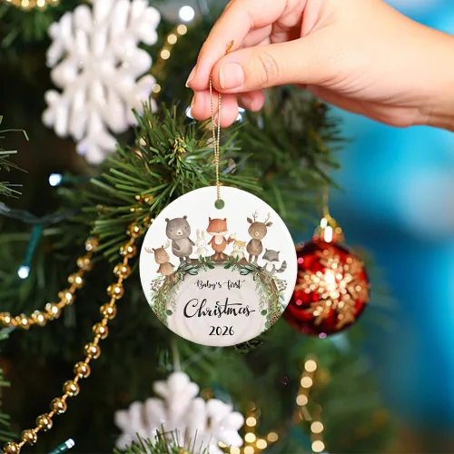 Vista 3 de Adorno para la primera Navidad del bebé 2025, adorno de mi primera Navidad, primeros adornos de Navidad del bebé 2025 para niño, niña, 2.9" cerámica