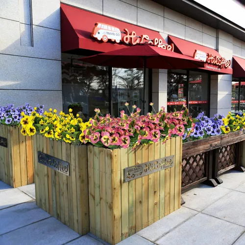 Vista 7 de Flores falsas pansy, flores silvestres pequeñas, margaritas de plástico sintético moradas para el hogar, boda, cocina, jardín, centros de mesa