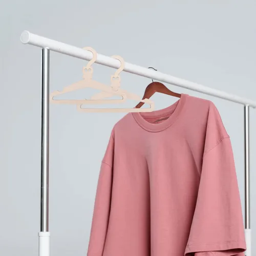 Vista 3 de SEWACC 5 perchas de madera de animales de dibujos animados para niños y niñas, organizador de armario premium para ropa de recién nacidos