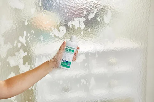 Vista 3 de Exederm Champú para eccema y dermatitis seborreica, 8 onzas líquidas, fórmula ultra sensible no irritante, cuidado diario del cabello para cuero