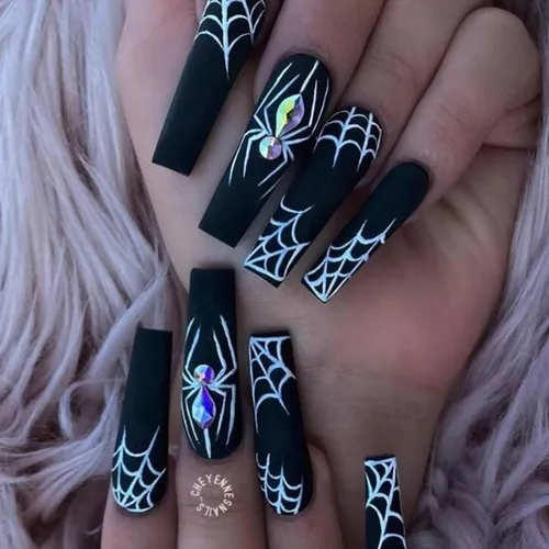 Vista 9 de Uñas postizas largas a presión para Halloween, uñas postizas largas en forma de ataúd, negro y rojo, brillantes, diseño de gota de sangre de terror