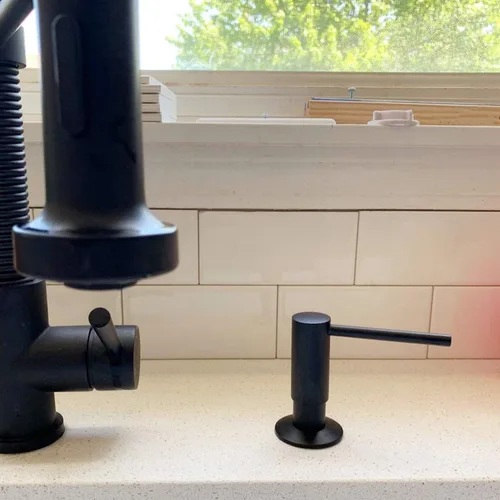Vista 8 de SAMODRA Dispensador de jabón para fregadero, cabezal de bomba de metal, loción líquida para encimera, cocina, baño, dispensador de jabón con botella
