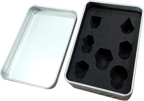 Vista 2 de Juego de dados de metal con escamas de dragón en color negro con caja de exhibición, perfecto para juegos, equilibrio adecuado y distribución