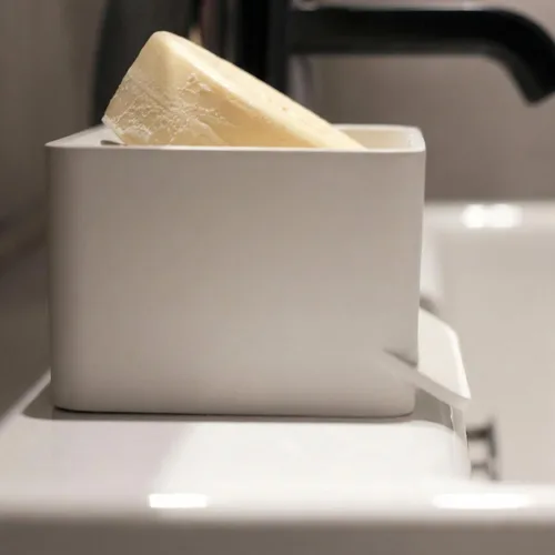 Vista 4 de Soap Mate - Jabonera inclinada con autodrenante y secado, ahorrador de jabón natural rápido para baño, ducha y fregadero de cocina (blanco frío)