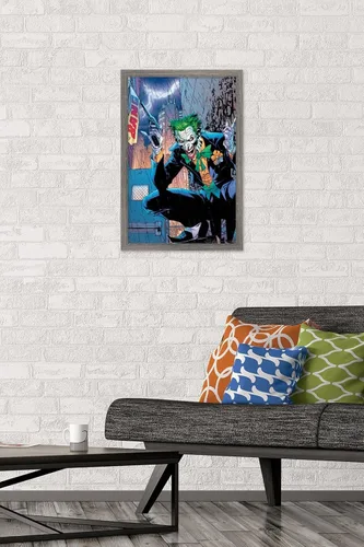 Vista 2 de Trends International DC Comics - Póster de pared de The Joker - Bang, 14.725 x 22.375 pulgadas, versión enmarcada de madera de granero Versión