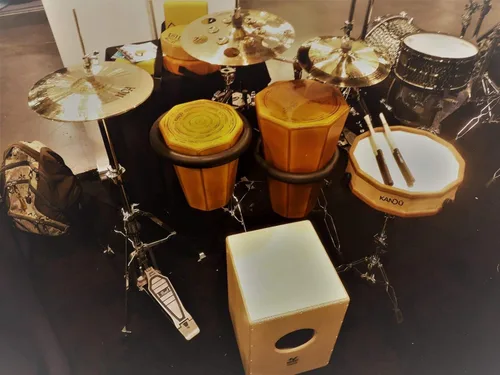 Vista 6 de Kandu - The 13'' Cajonga La combinación perfecta de Conga y Cajon, sonido divertido y funky que se adapta a cualquier tipo de música que quieras