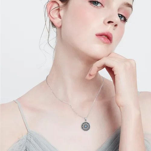 Vista 6 de SHUSUKUE Collar con medallón de piedra natal que sostiene imágenes personalizadas de loto panda hongo ángel de la guarda madre y padre collar