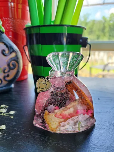 Vista 4 de Resin Love Drawing Mojo Bag for Hoodoo Rootwork Conjure Witchcraft
