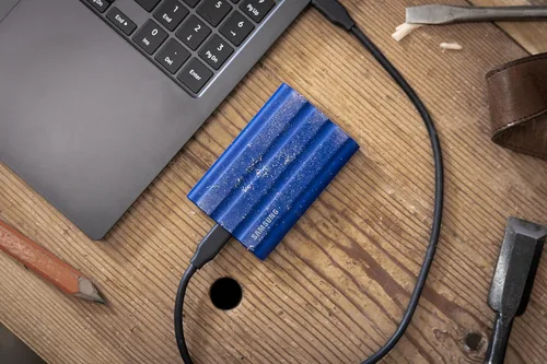 Vista 8 de Samsung T7 Shield 2TB, SSD portátil, hasta 1050MB/s, USB 3.2 Gen2, resistente, clasificación IP65, para fotógrafos, creadores de contenido
