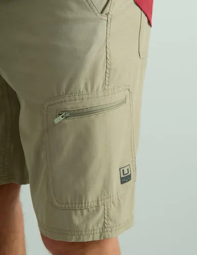 Vista 2 de HUK Pantalones cortos de pesca para hombre Next Level de 10.5 pulgadas, de secado rápido