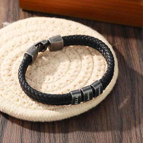 Vista 7 de Pulsera personalizada con nombre para hombre, pulsera de cuero personalizada para hombre con 2-5 cuentas vintage grabadas con nombres de familia