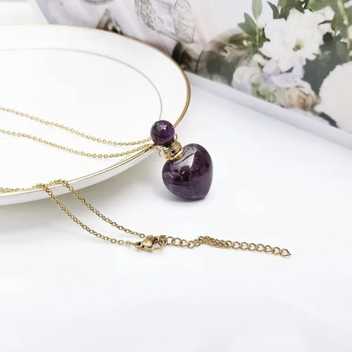 Vista 2 de Perfume Bottle Necklace Heart Shape, Amethyst Necklace Healing Crystal for Women, Essential Oil Diffuser Bottle Necklace Jewelry for Liquid