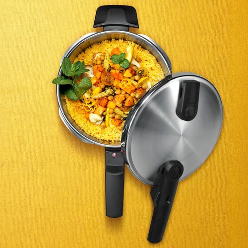 Vista 5 de Fissler Vitaquick Premium - Sartén a presión, 2.6 cuartos de galón