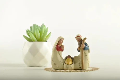 Vista 8 de MeritMode Miniatura Figura Sagrada Familia Nacimiento - Figura Religiosa Pintada a Mano de José, María con Bebé Jesús para Escena de Nacimiento