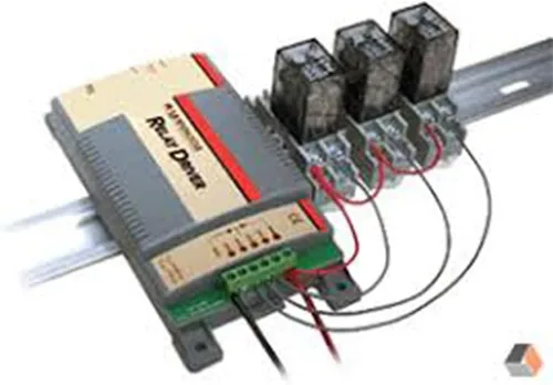 Vista 6 de Morningstar Relay Driver (RD-1) - Módulo lógico programable - Proporciona funciones de control del sistema de alto nivel, incluyendo alarmas de alto