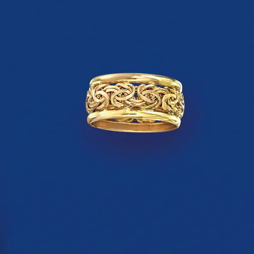 Vista 4 de Ross-Simons 14kt Yellow Gold Bordered Byzantine Ring