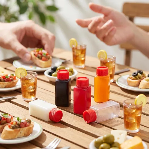 Vista 2 de PRETYZOOM 100 mini botellas de condimentos, recipientes pequeños para salsas, paquetes de condimentos con botellas pequeñas de 0.2 onzas