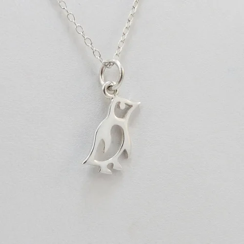 Vista 4 de Collar con dije de animal de plata esterlina para mujer