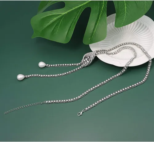 Vista 6 de Suyi collar largo de cristal a la moda, hace juego con todo, cadena brillante, suéter