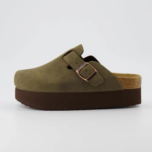 Vista 2 de CUSHIONAIRE Women's Loom Cork Footbed Platform Clog with +Comfort, Wide Widths Available