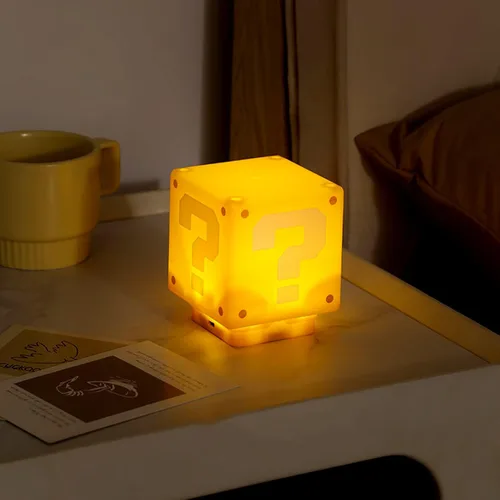Vista 4 de Super Bros Lámpara de bloque de preguntas, luz nocturna LED cuadrada con cable USB, lámpara de mesa con efecto de sonido de moneda de juego, lámpara