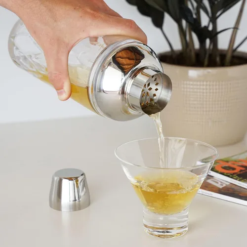 Vista 7 de Viski Admiral - Coctelera para cócteles fríos, Margarita, Whisky Sour, vaso de cristal cortado con tapa de acero inoxidable y colador, elegante