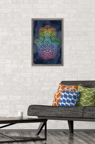 Vista 2 de Trends International Brigid Ashwood - Póster de pared de Hamsa arcoíris, 22.4 pulgadas de largo x 14.7 pulgadas, versión enmarcada de madera