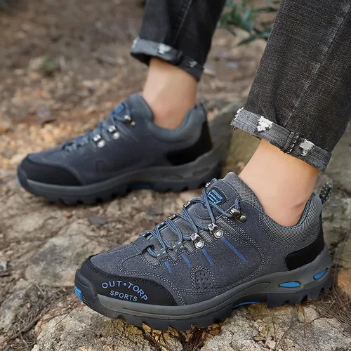 Vista 2 de GWTAECH Botas con punta de acero para hombre, botas de seguridad impermeables, construcción indestructible, a prueba de pinchazos, ligeras