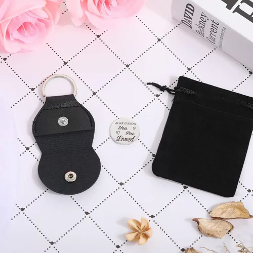 Vista 5 de Sureio Ficha de recuerdo de bolsillo para relaciones a larga distancia, recuerdo de acero inoxidable, regalo inspirador de doble cara con llavero