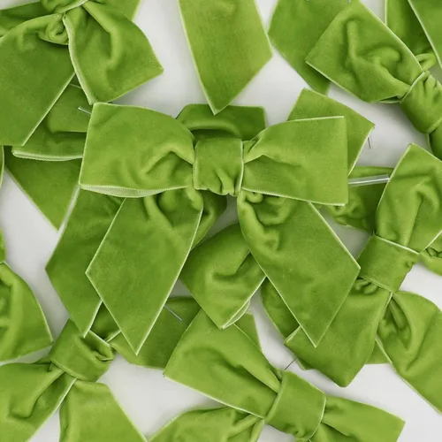 Vista 4 de AIMUDI Lazos de terciopelo verde manzana de 4.5 pulgadas, lazos de Pascua de terciopelo verde prefabricados, lazos verdes con alambre retorcido