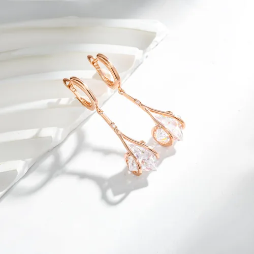 Vista 4 de SuiTable - Aretes colgantes para mujer, aretes colgantes de moda para mujer, aretes colgantes chapados en oro de 14 quilates, joyería antialérgica