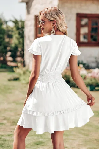 Vista 5 de PRETTYGARDEN - Mini vestido de verano con vuelo para mujer. Vestido corto acampanado con cuello en V y manga corta con volantes en la parte delantera