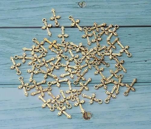 Vista 3 de 50 colgantes vintage de crucifijo con agujero de metal religioso antiguo plateado dorado cruz a granel para fabricación de joyas, kit de bricolaje