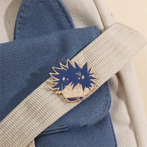 Vista 8 de Jujutsu Kaisen Pins 8pcs Anime Jujutsu Kaisen Figura Broche Cosplay Pin Regalo para fans, Plástico, Sin gemas.