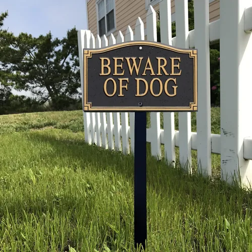 Vista 8 de SmartSign Designer Beware of Dog Placa/Marcador/Letrero con Estaca de 18 pulgadas de Alto Letrero de Metal de Aluminio de 5.75" x 9.5