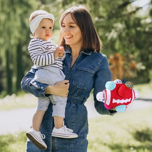 Vista 4 de Pelota de fútbol con baches para desarrollo cognitivo de bebés, niños y niñas, recién nacidos a 36 meses, juguete sensorial de sonajero de fútbol