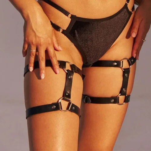 Vista 5 de Yovic Punk Body Chain Leather Leg Chain Sexy Harness Layered Waist Chain Rave Nightcup Party Body Accessory for Women and Girls