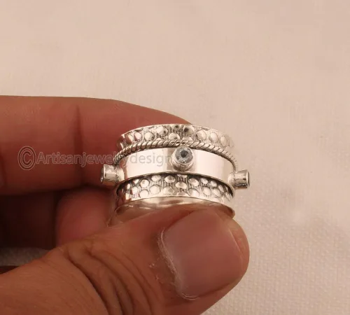 Vista 4 de Anillo de plata de topacio azul, anillo de plata 925, anillo de plata hecho a mano, Anillo de plata de declaración, Anillo de piedra de topacio