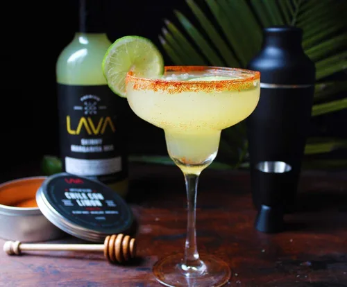 Vista 9 de LAVA Mezcla de margarita delgada prémium y paloma delgada de LAVA Craft Cocktail Co., baja en calorías, mucho sabor y listo para usar, botellas