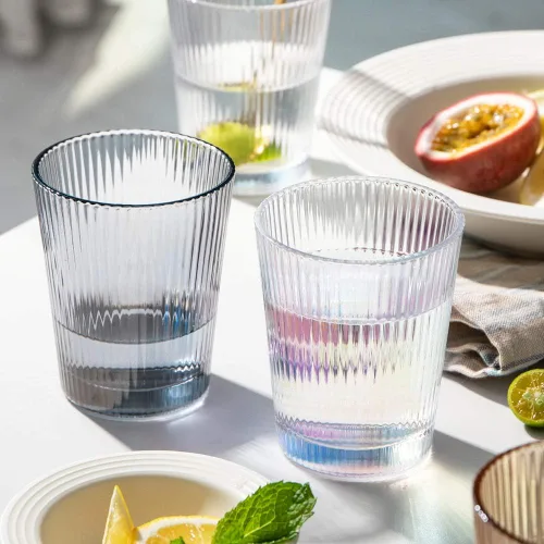 Vista 5 de Sizikato Juego de 4 vasos transparentes clásicos de rayas verticales, vasos de 8 onzas para agua, bebidas, jugo
