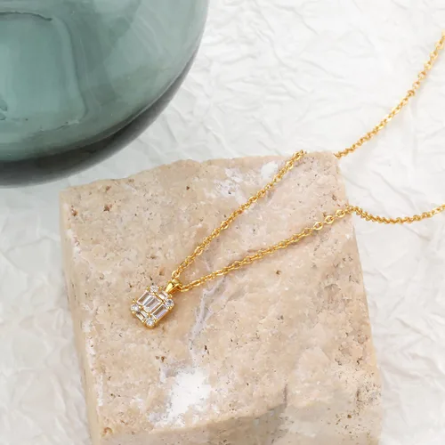 Vista 6 de Tewiky Diamond Pendant Necklace for Women Dainty Gold Layered Necklaces 14k Gold Plated Stacked Cuban Paperclip Chain Choker Necklaces Aesthetic