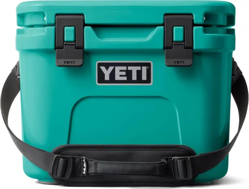 Vista 25 de YETI Roadie 15 - Enfriador duro con correa de hombro DoubleDuty