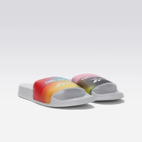 Vista 90 de Reebok Pantuflas clásicas para mujer