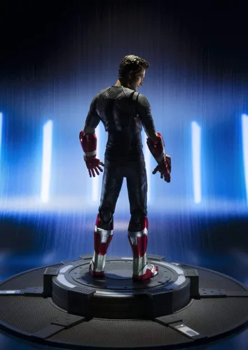 Vista 4 de Bandai S. H. Figuarts Tony Stark Iron Man 3
