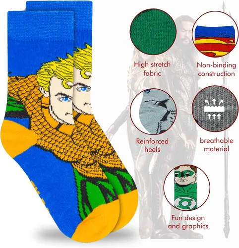Vista 2 de DC Comics Calcetines para niños, paquete de 10 calcetines para niños, calcetines para niños pequeños con The Batman, Superman, Wonder Woman y Flash