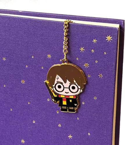 Vista 2 de Paper House Productions Harry Potter Chibi Harry - Cadena esmaltada y marcador de clip